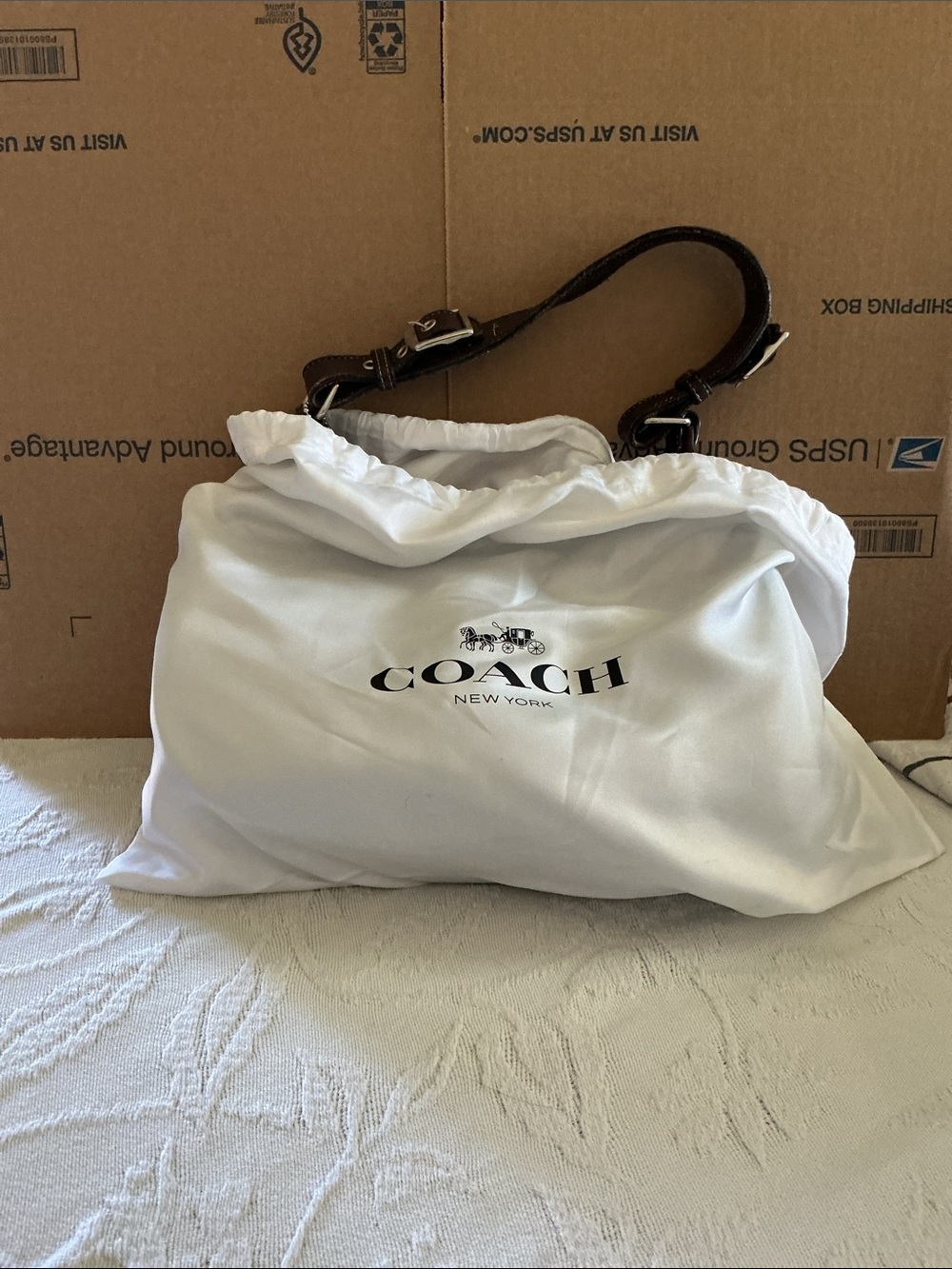 Coach shoulder bag with matching wallet, dark brown and dust bag. - Picture 12 of 12